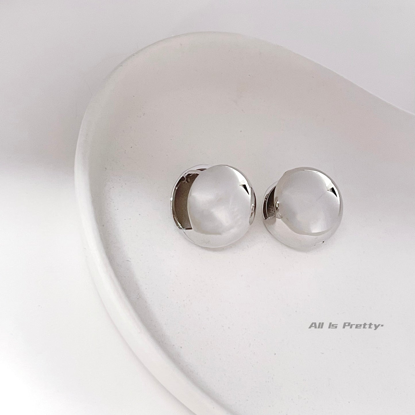 Metal ball hoop earrings