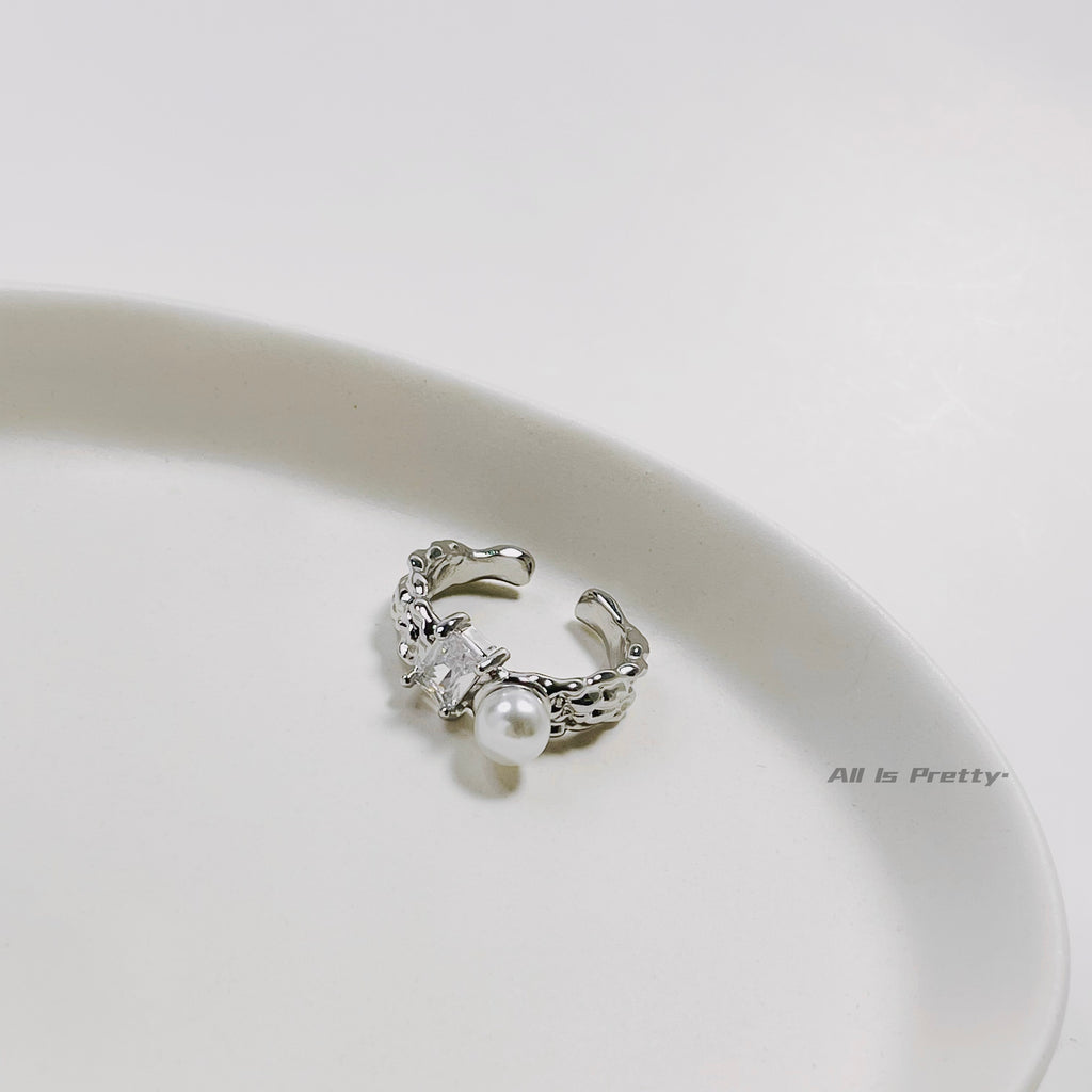 Textured crystal open ring