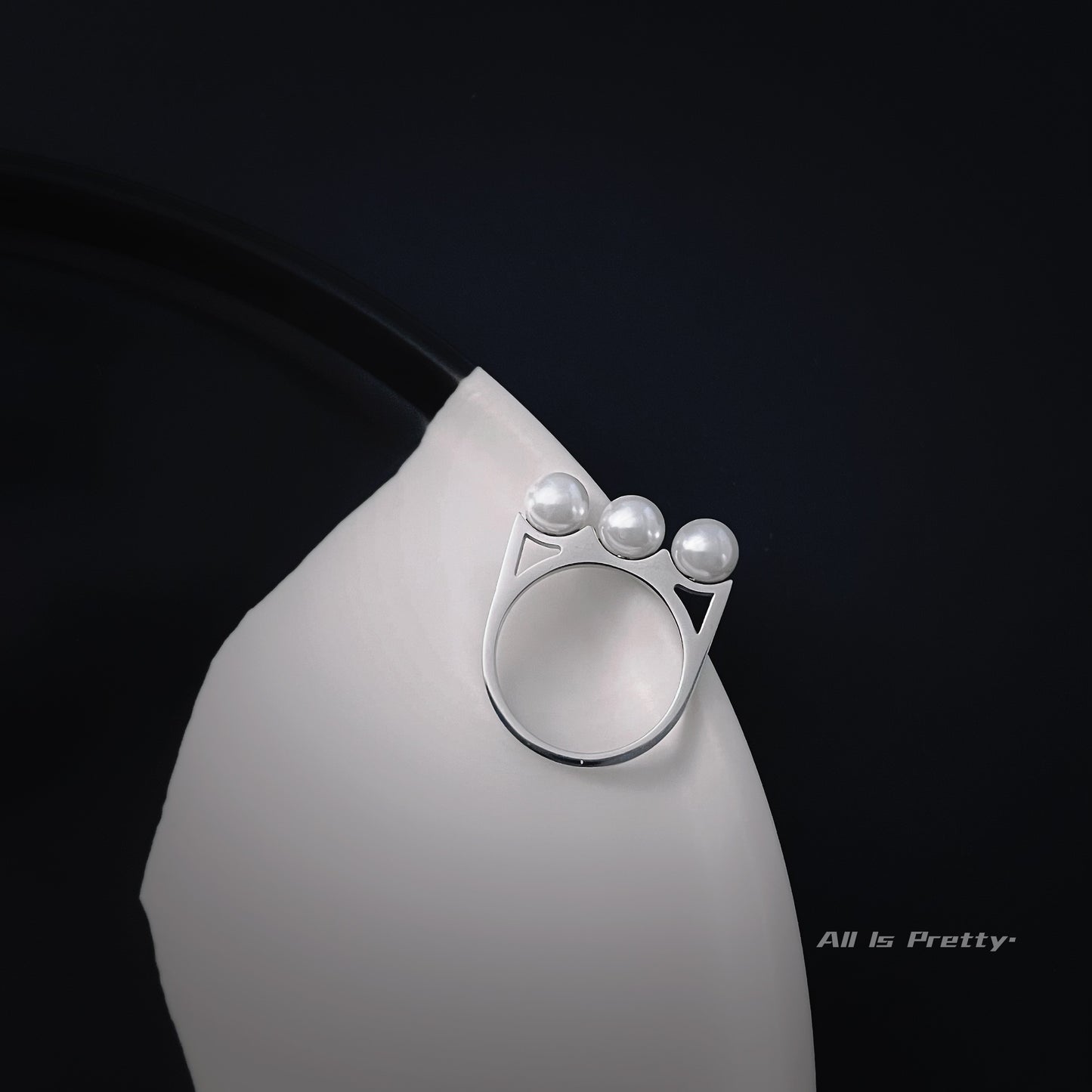 Pearl stackable ring