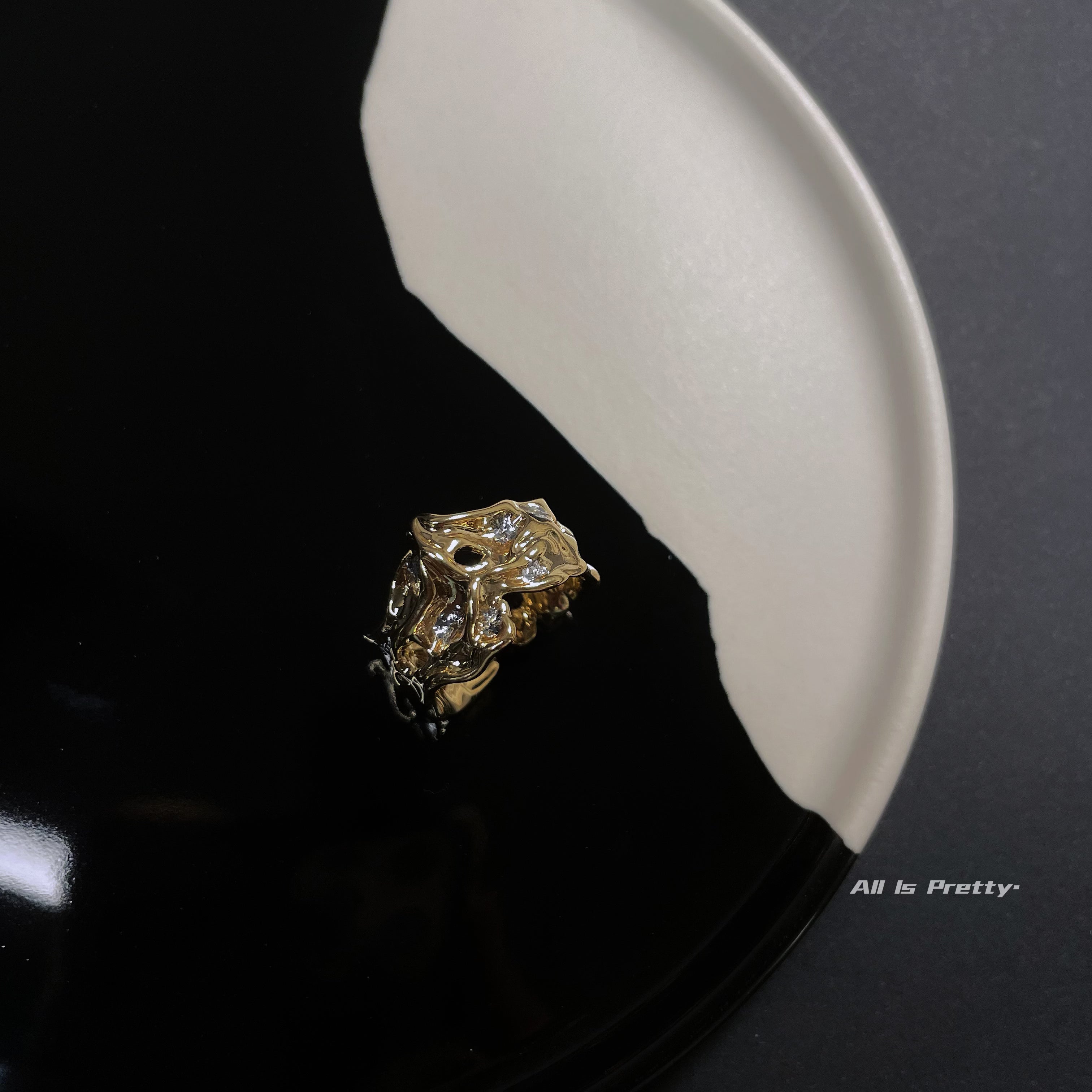 Textured crown open ring