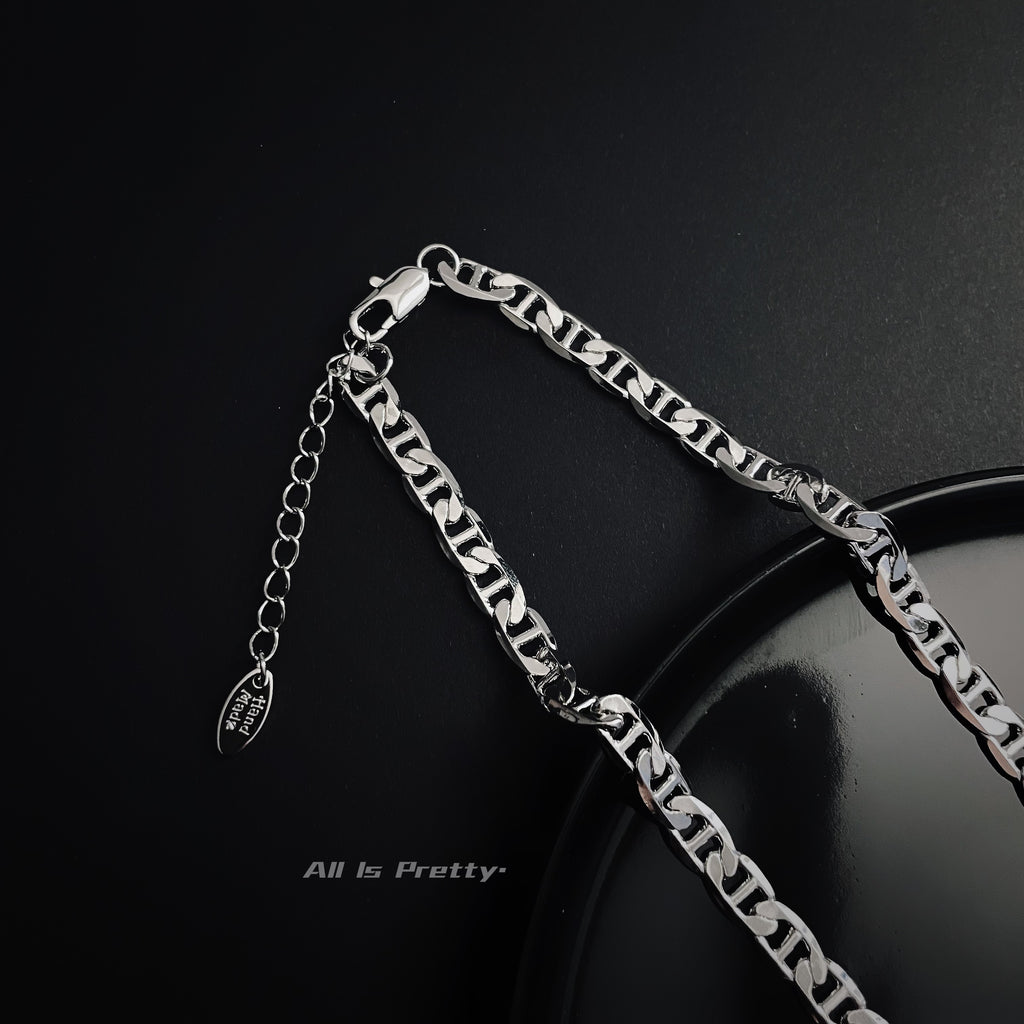 Flat Herringbone Chain Necklace