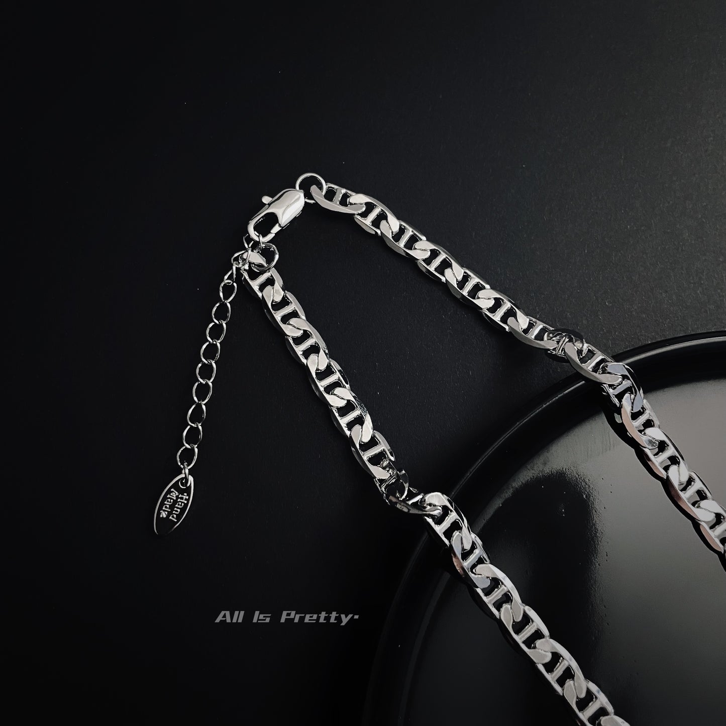 Flat Herringbone Chain Necklace
