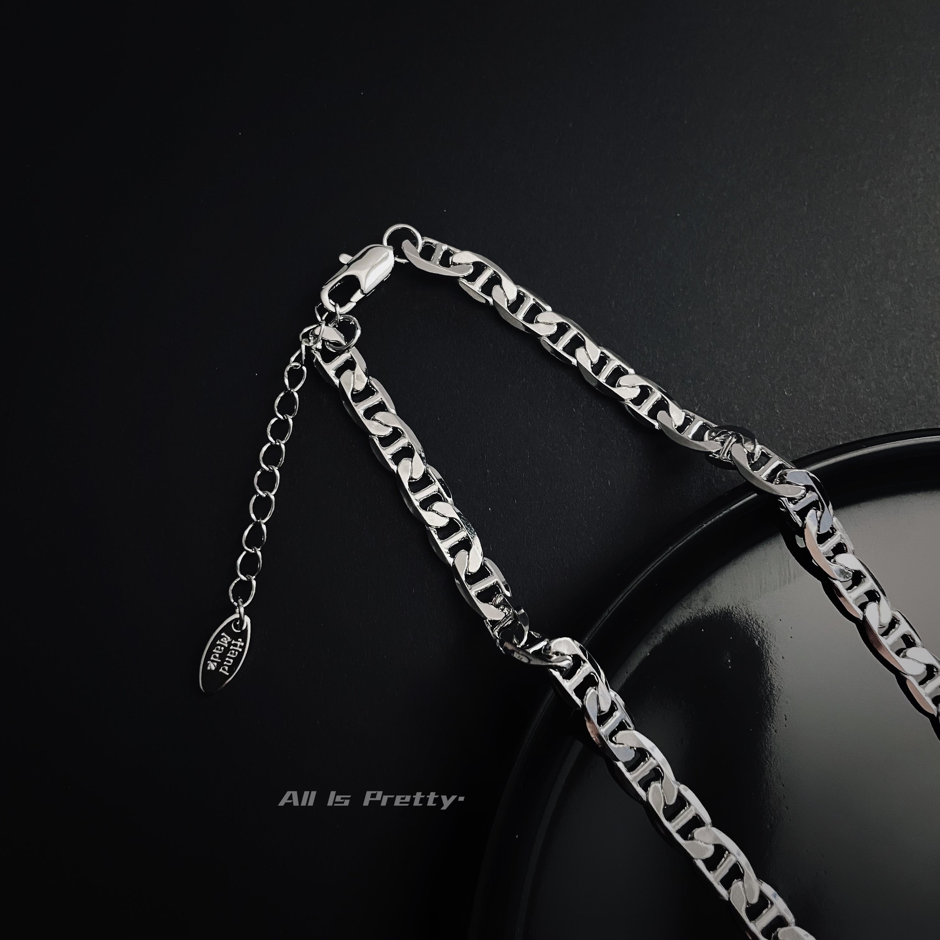 Flat Herringbone Chain Necklace