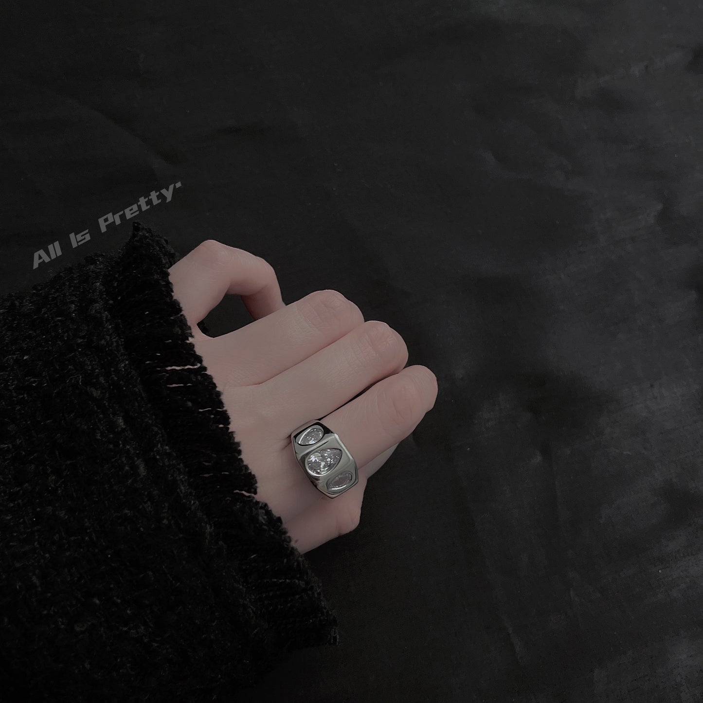 Geometry crystal ring