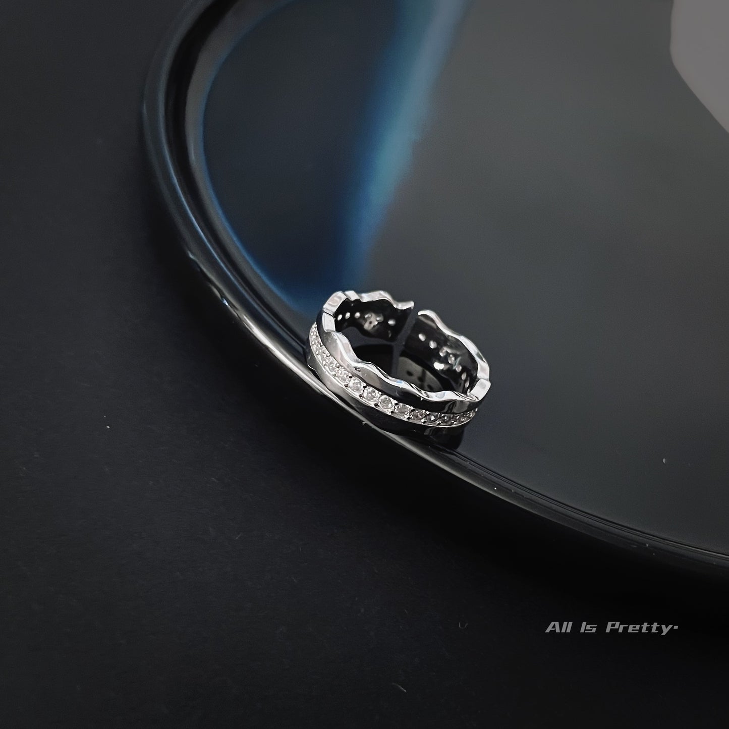 Wave sterling silver band ring