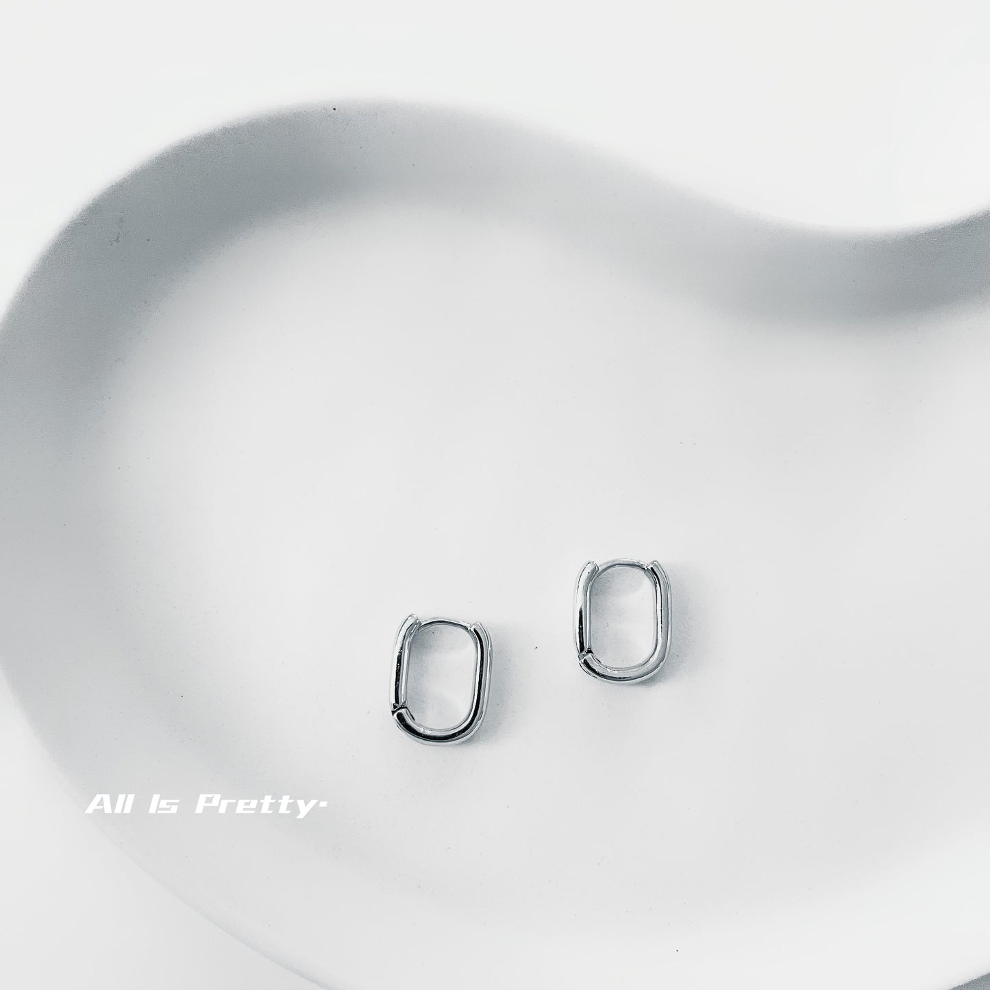 Mini hoop earring (single)