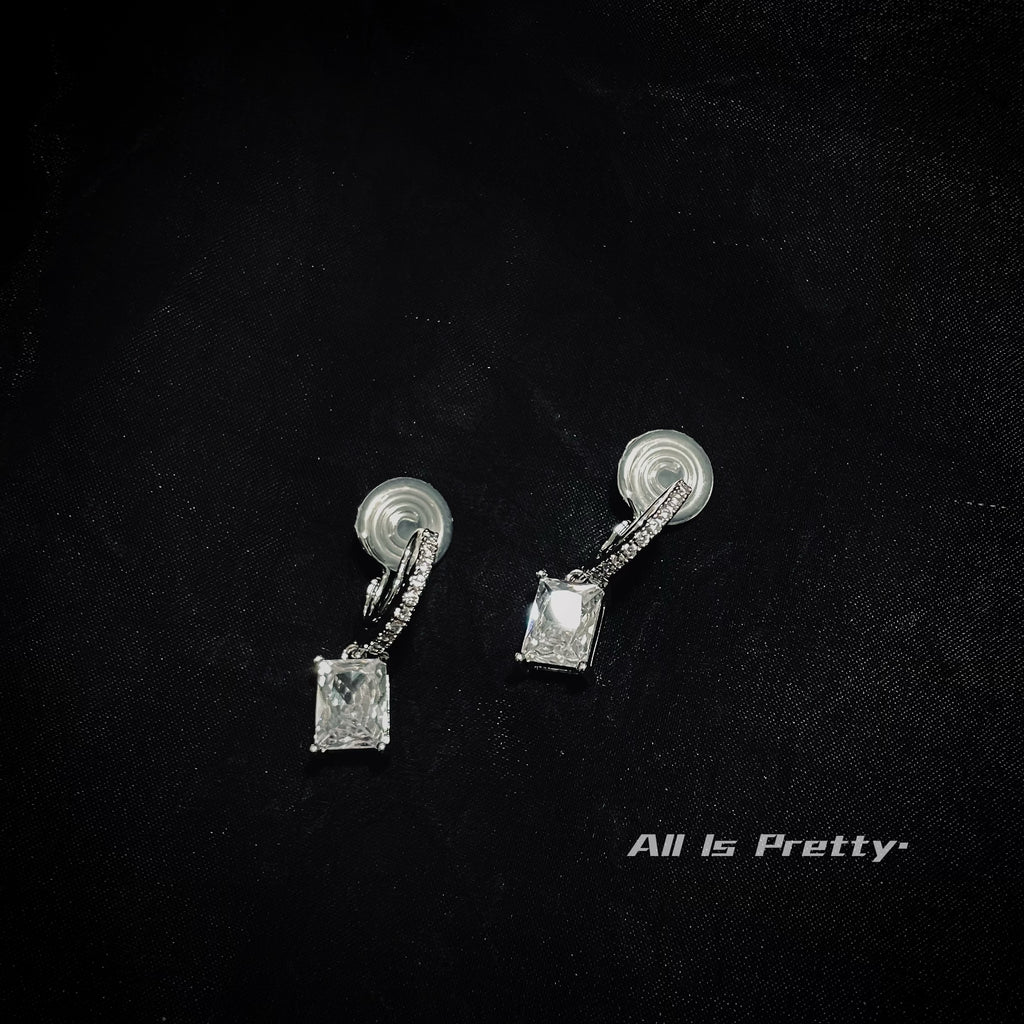 Crystal dropped clip-on earrings