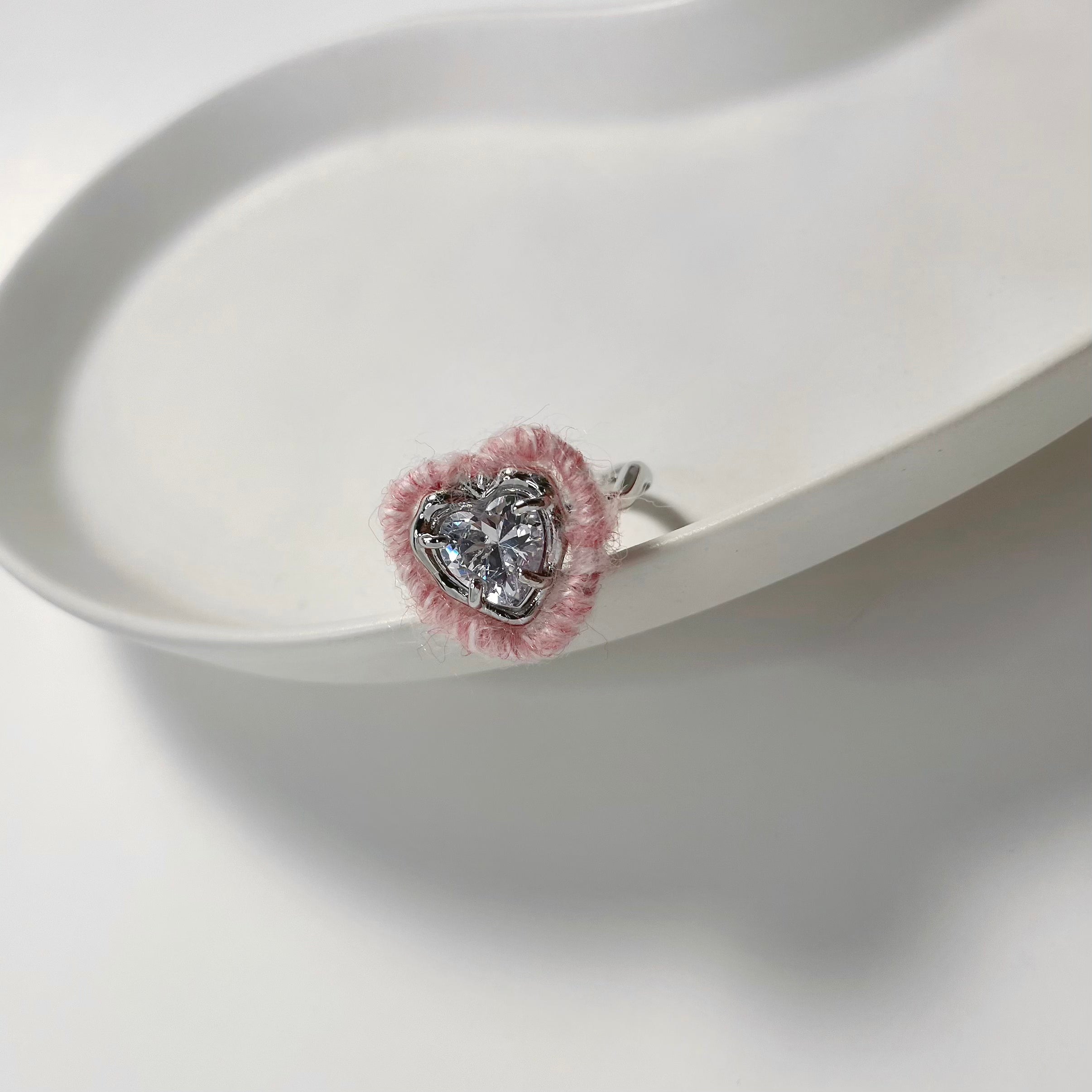 woolen wrapped heart crystal openr ring