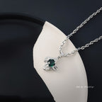 Sculpture pendant chain necklace