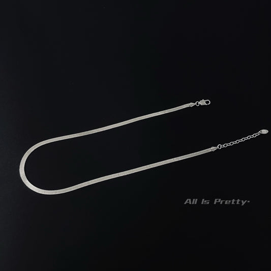 Classic Unisex Herringbone Chain Necklace