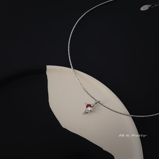 Sleek Star Pendant Necklace