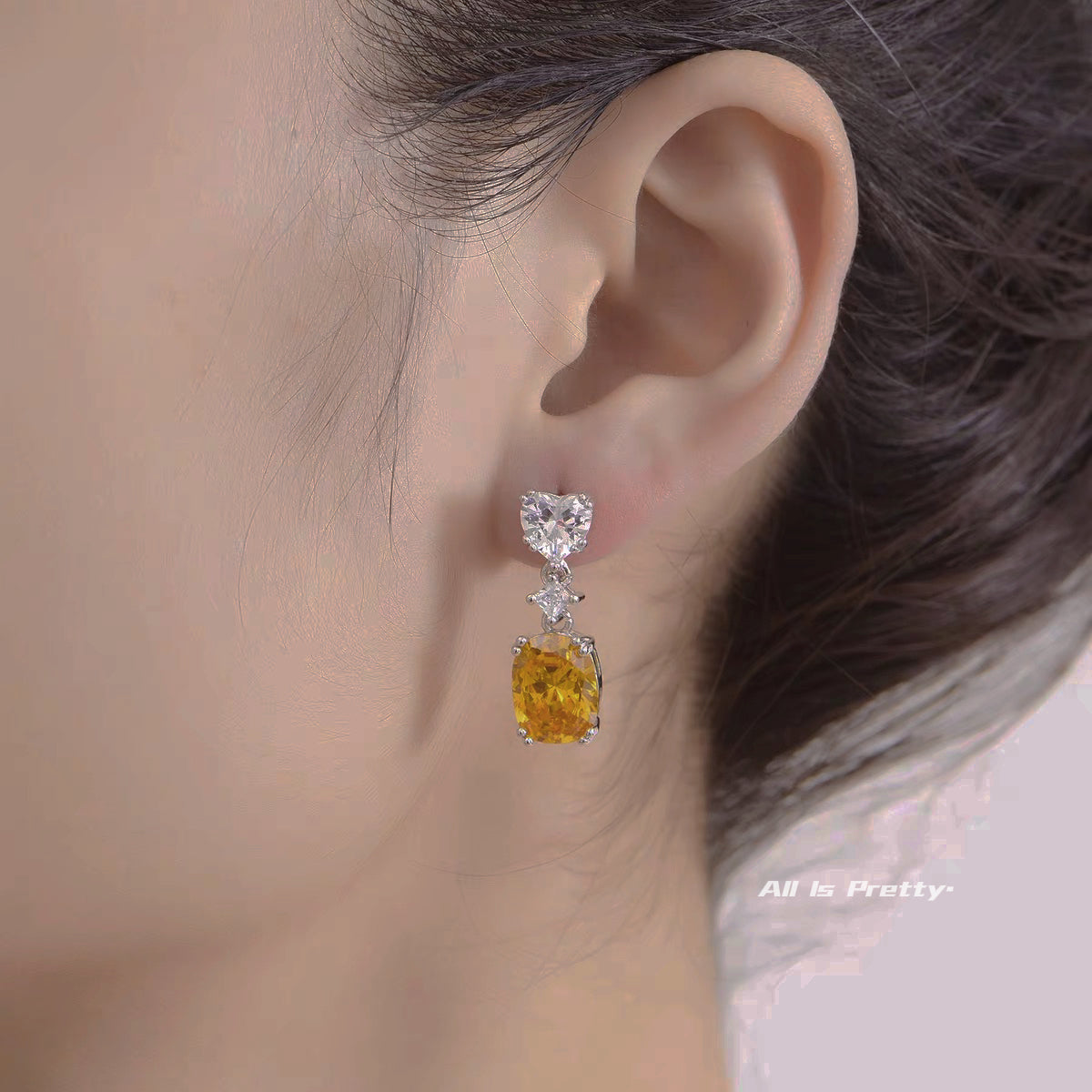 Crystal dropped earrings