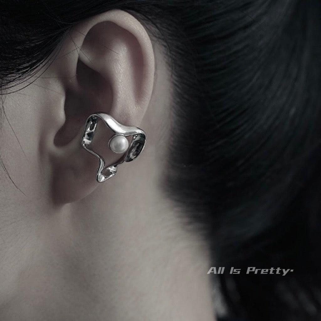 Stylish pearl cuff earring (single)
