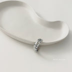 Zirconia chain gold plated ring