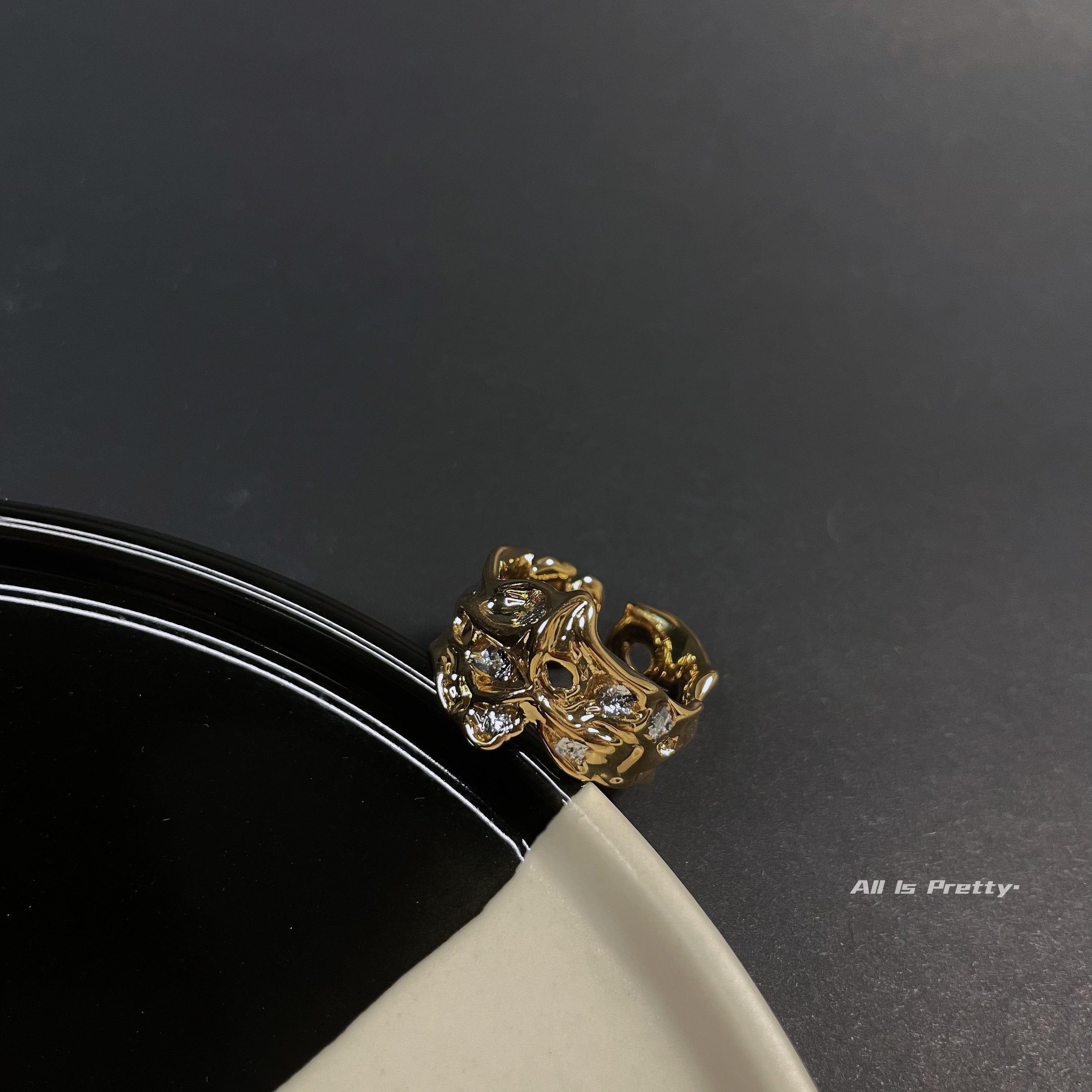 Textured crown open ring