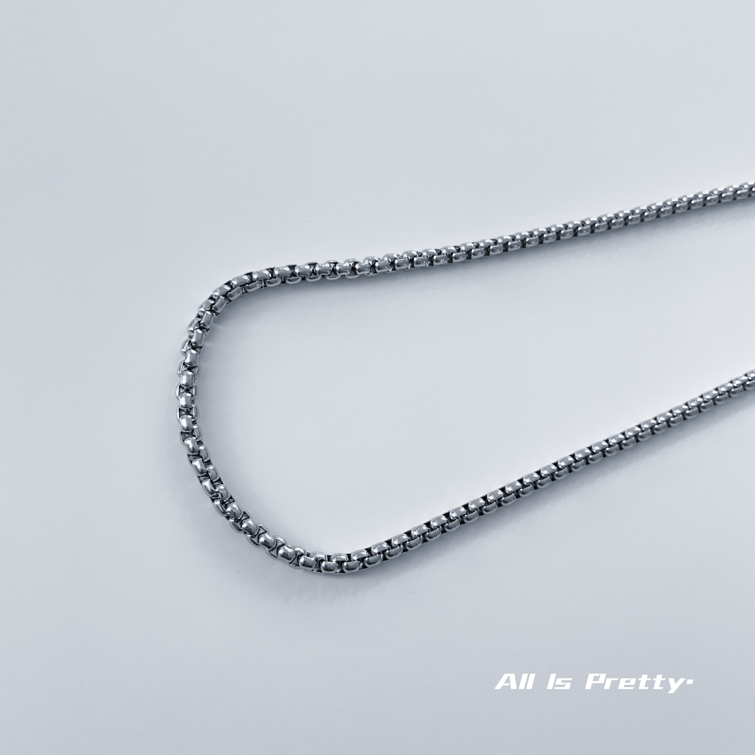 Round box chain necklace