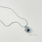Crystal pendant necklace
