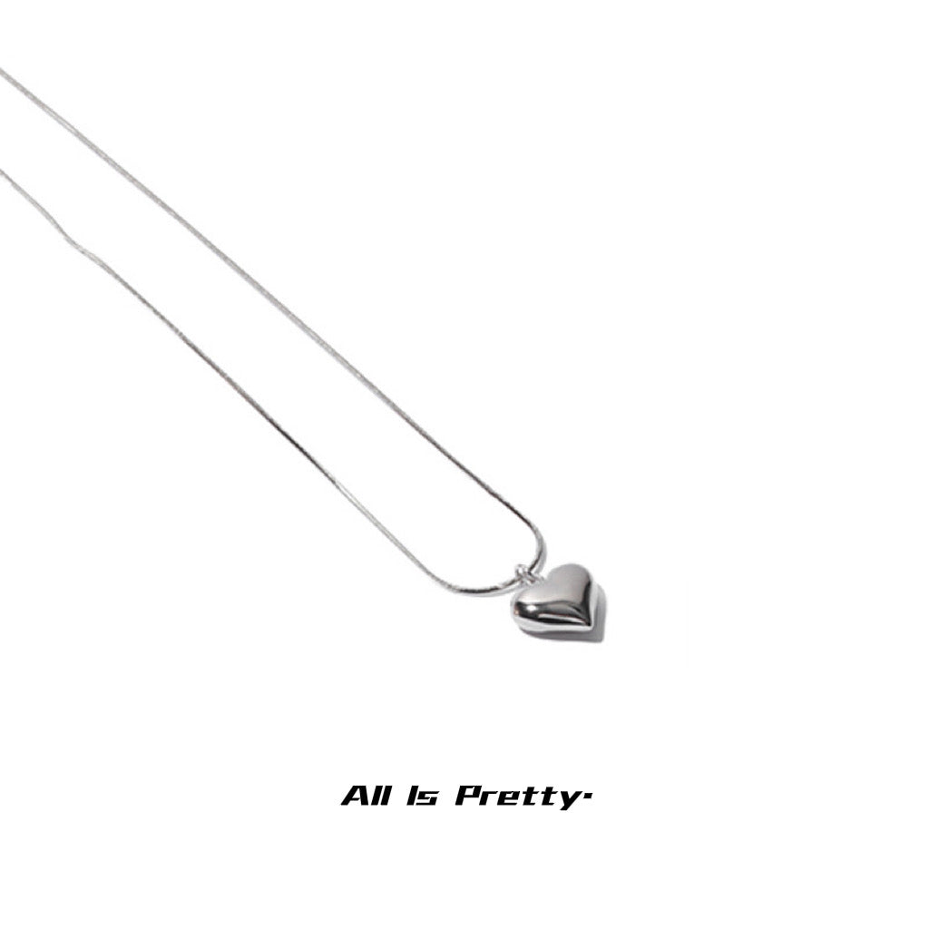 White gold plated heart pendant necklace