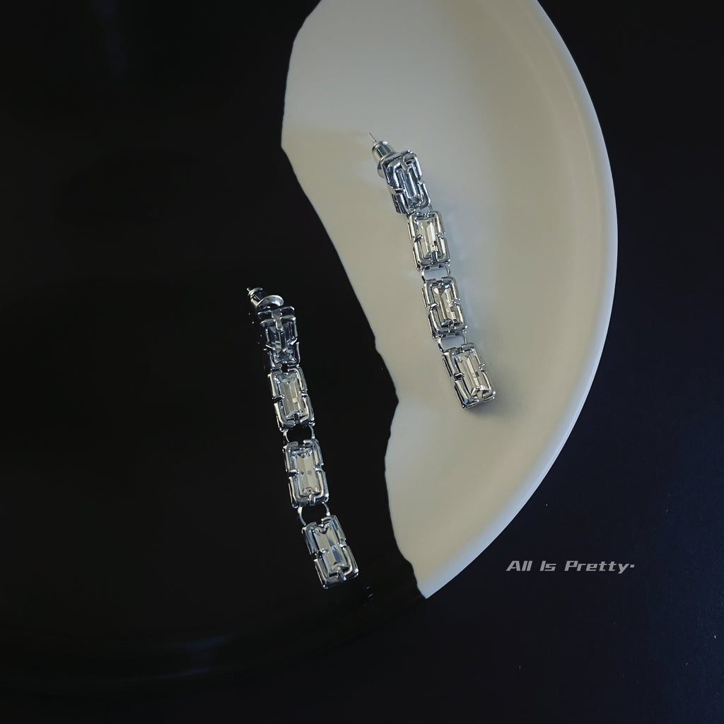 crystal dropped earrings
