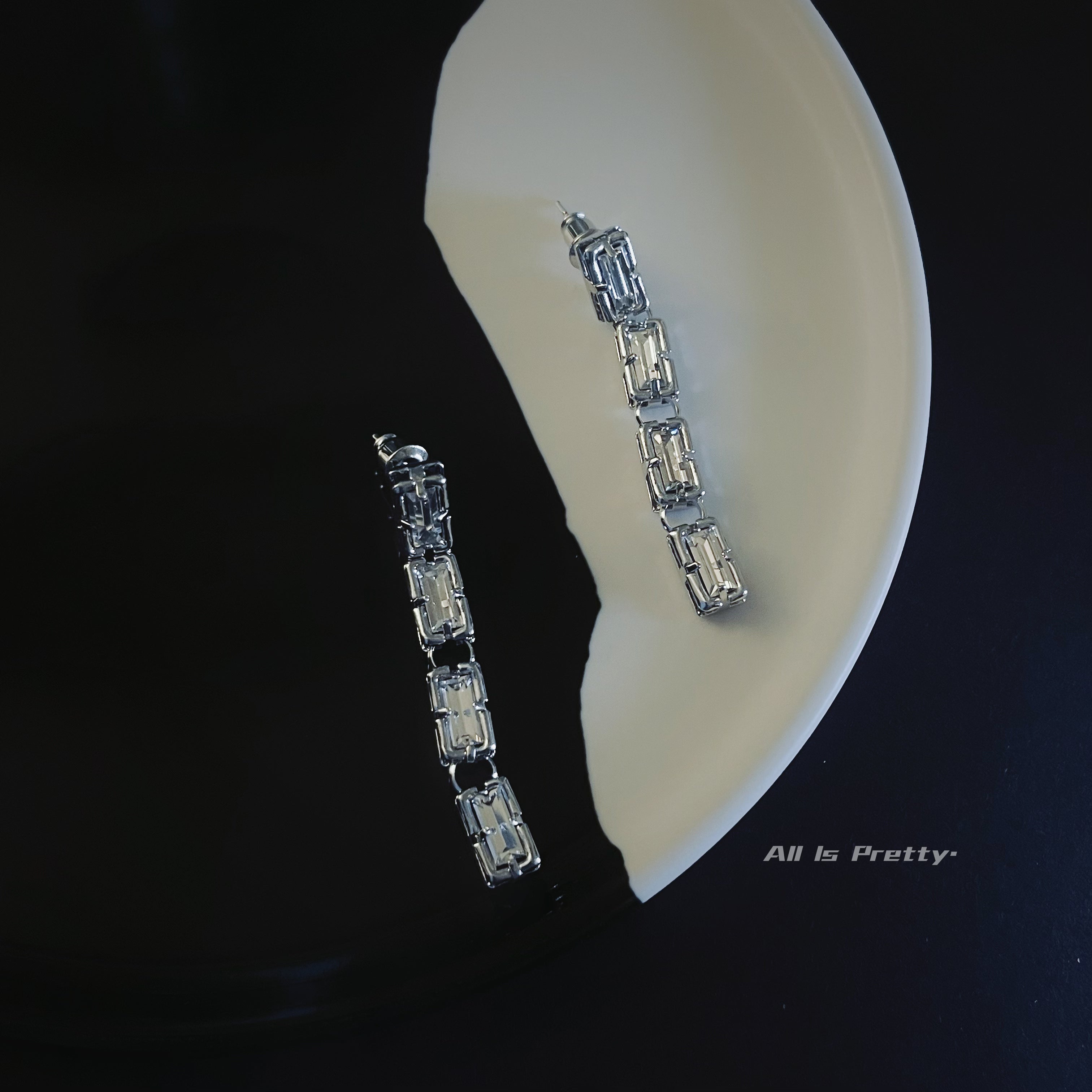 crystal dropped earrings