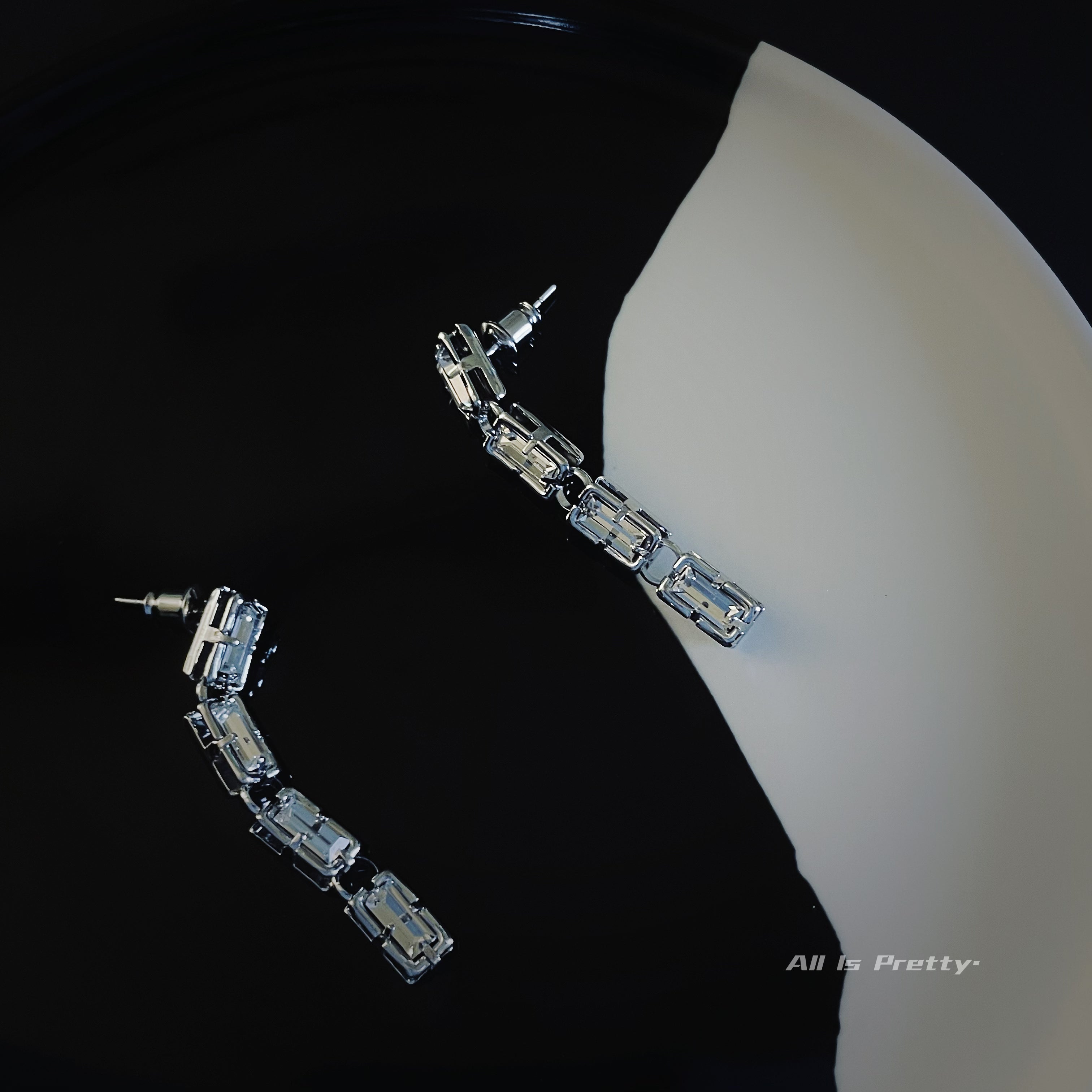 crystal dropped earrings