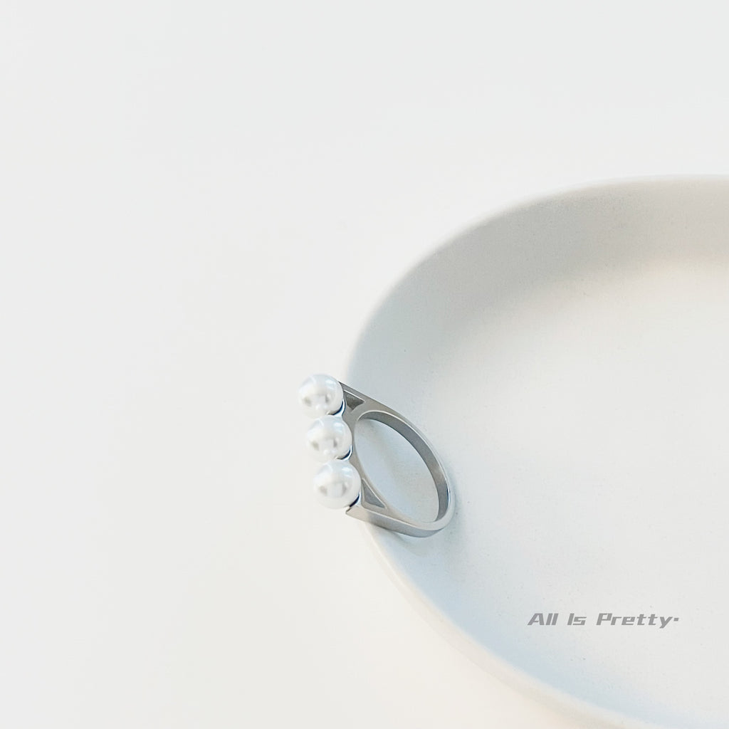 Pearl stackable ring