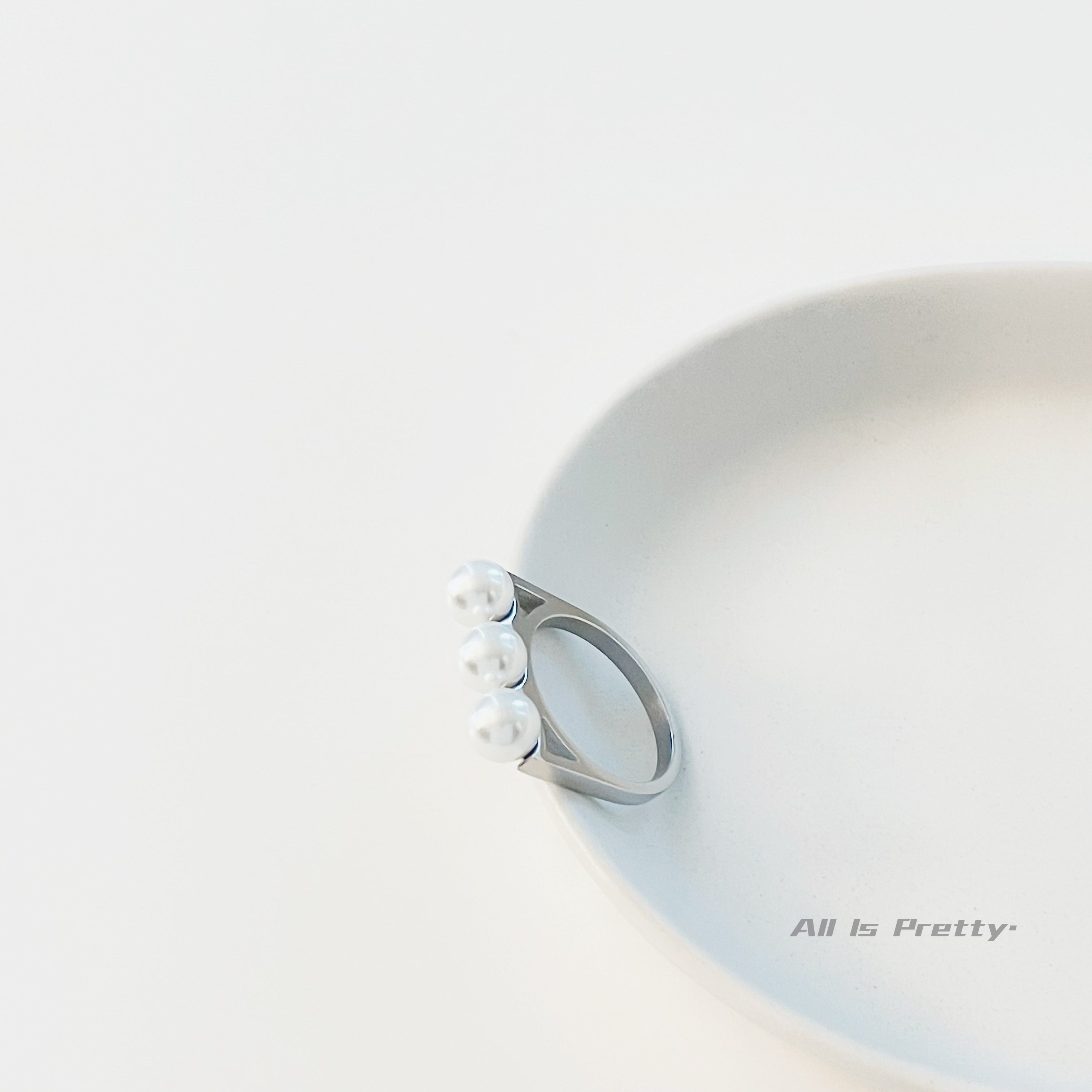 Pearl stackable ring