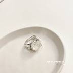 Stylish crystal ring