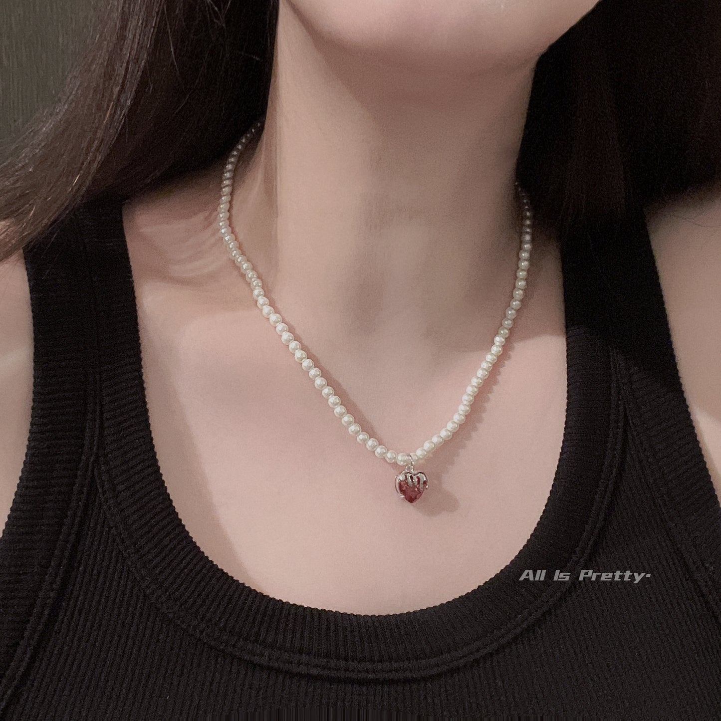 Red crystal heart pearl necklace