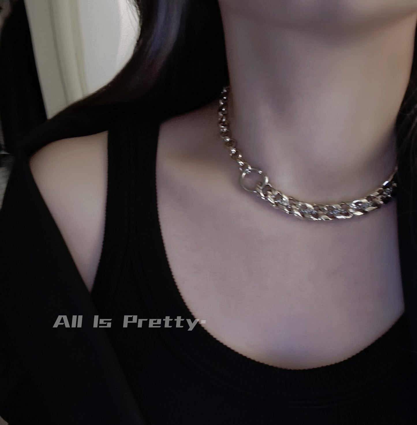Chunky stylish chain necklace