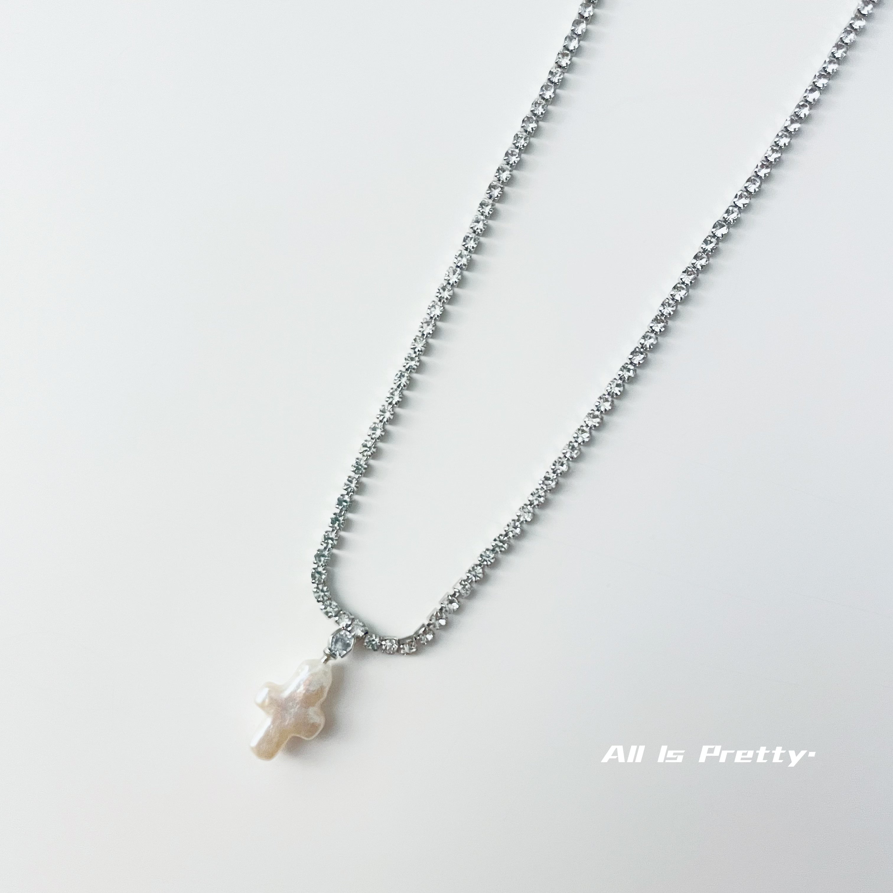 Baroque pearl crystal necklace