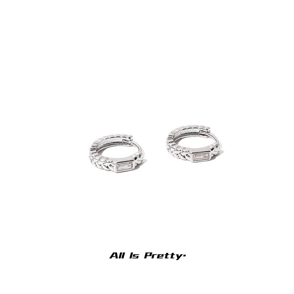 Mini hoop earrings