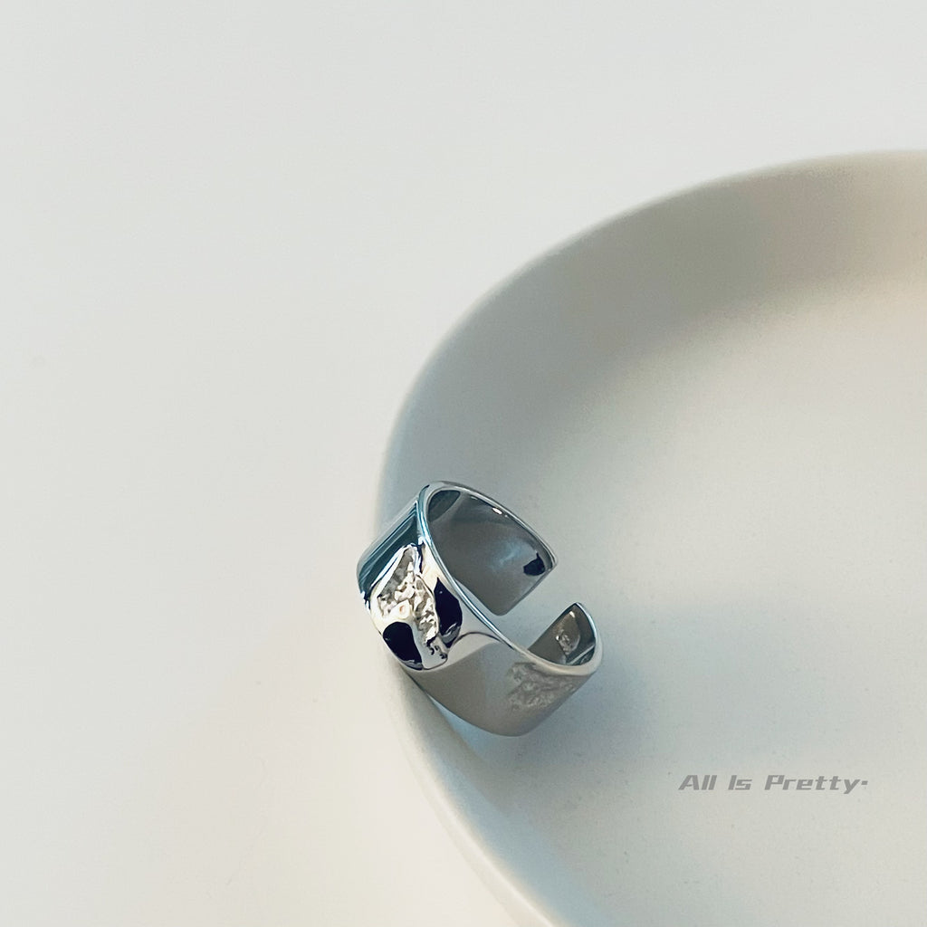 Sculpture sterling silver ring