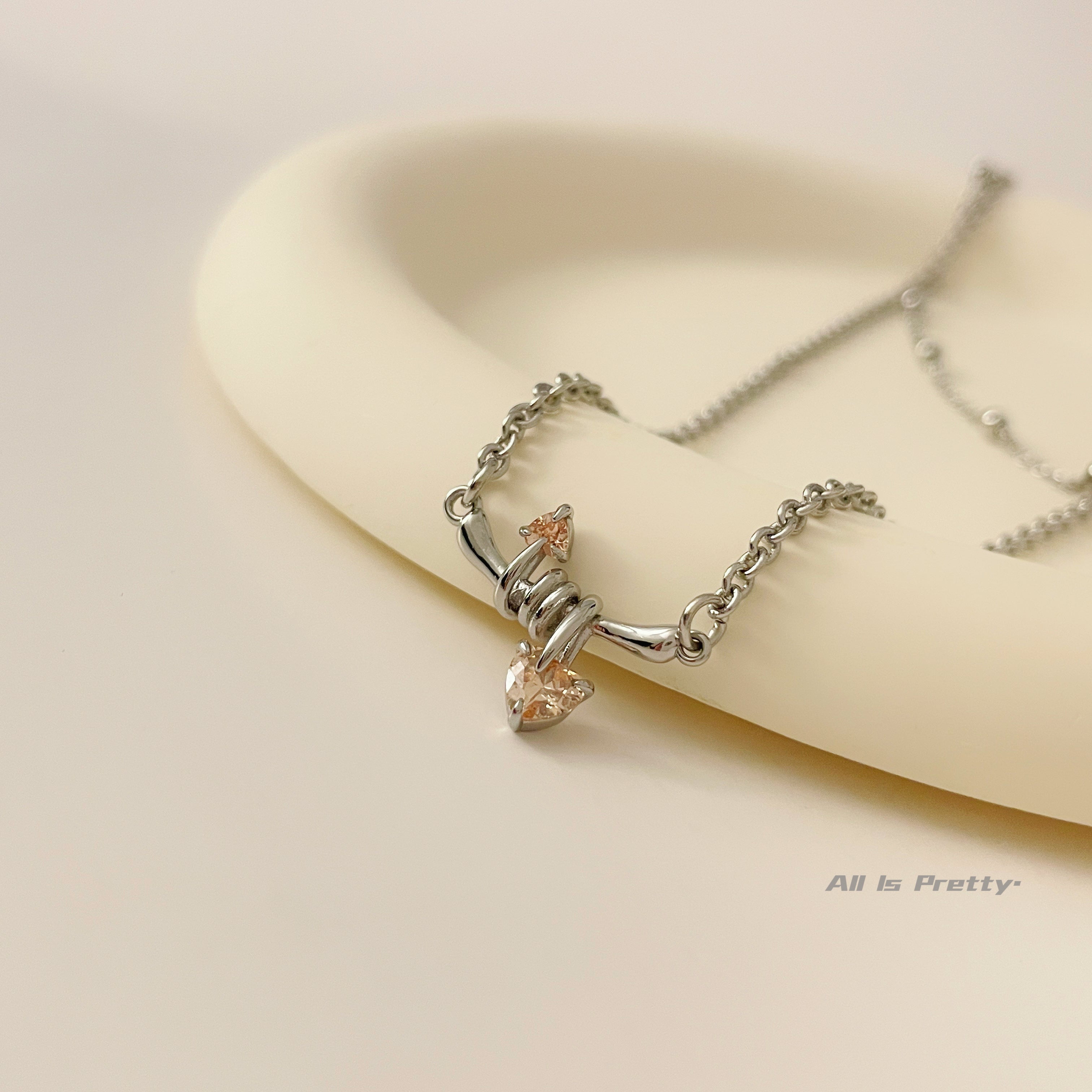 Double layered chain necklace