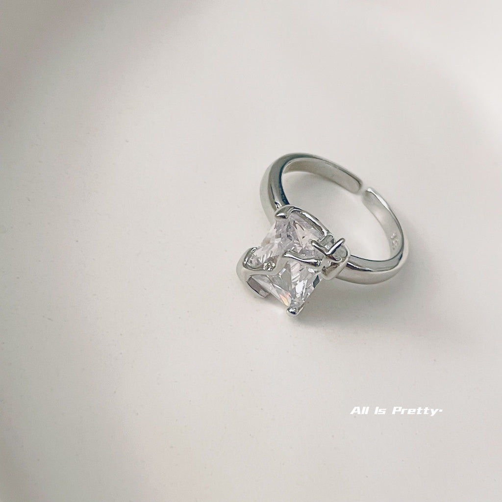 Crystal star ring