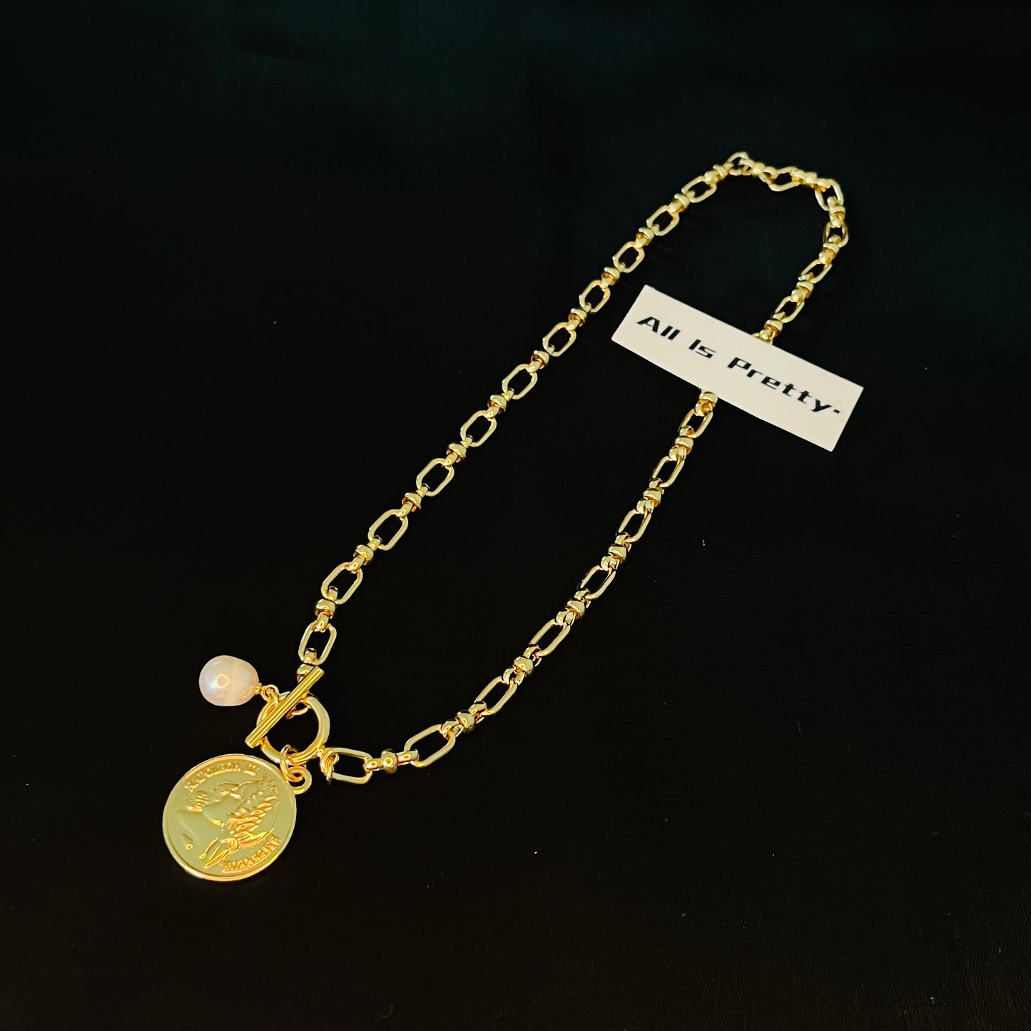 Vintage gold plated pearl necklace