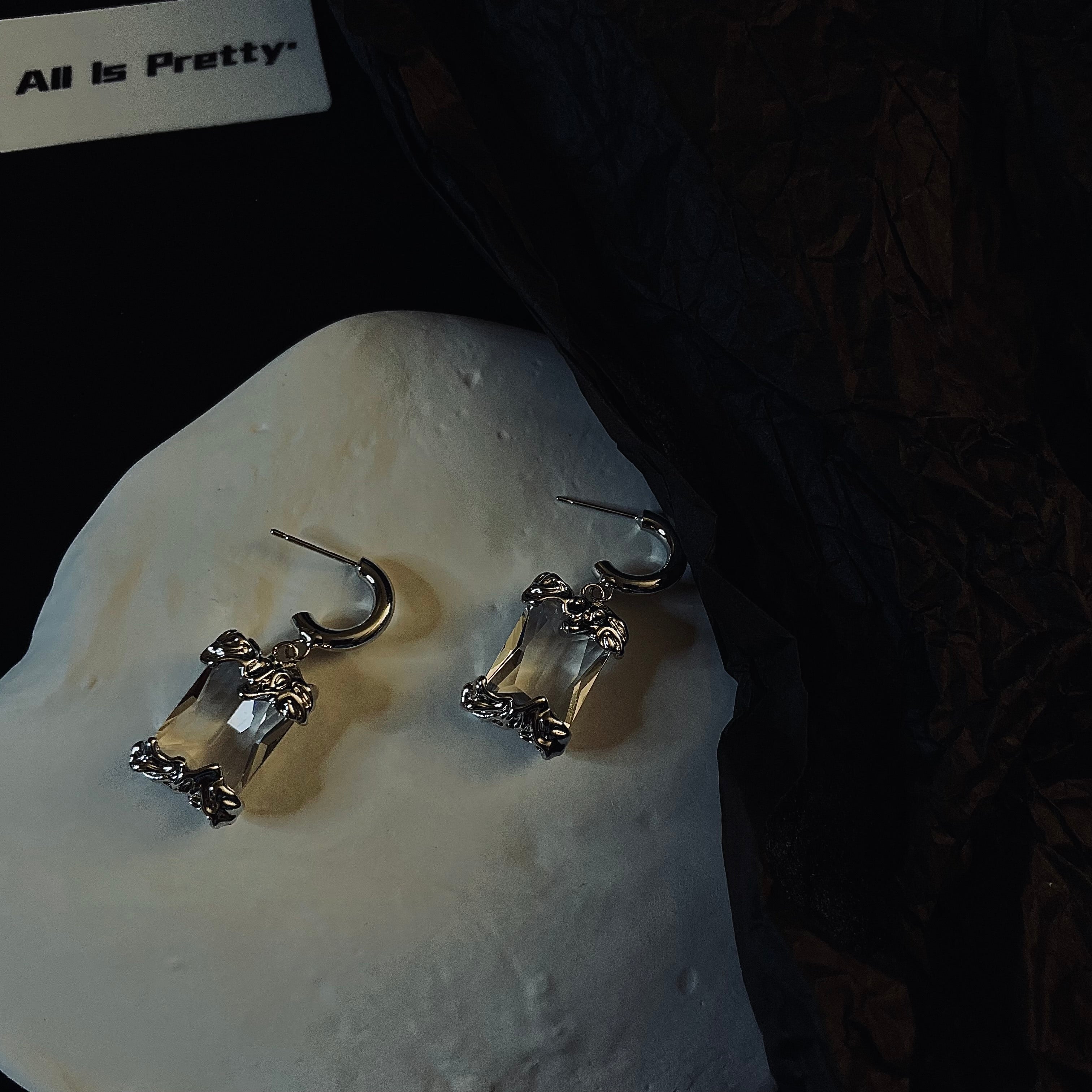 Vintage baroque style ice earrings