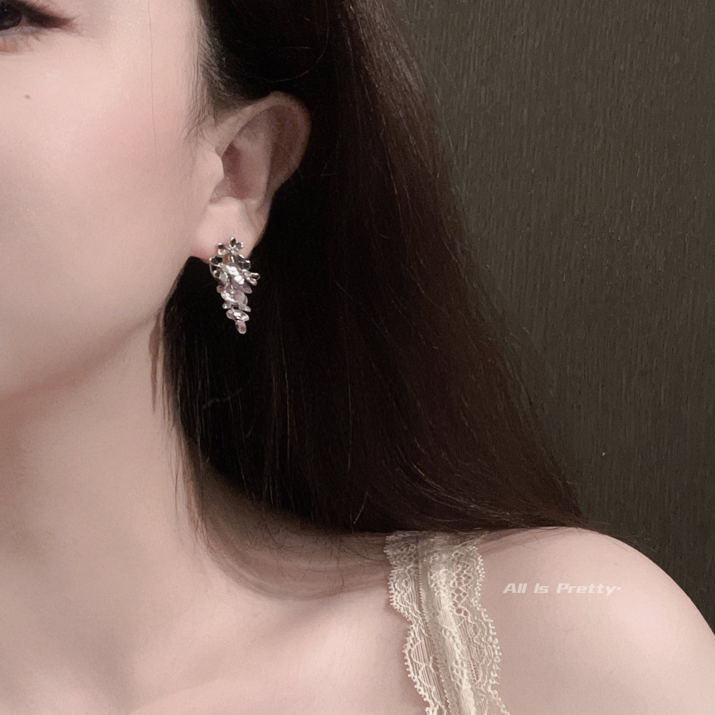 Crystal grapes flora clip earrings