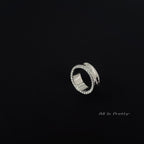 Crystal textured band ring