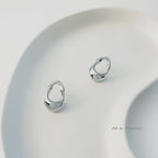 Minimalist style stud earrings