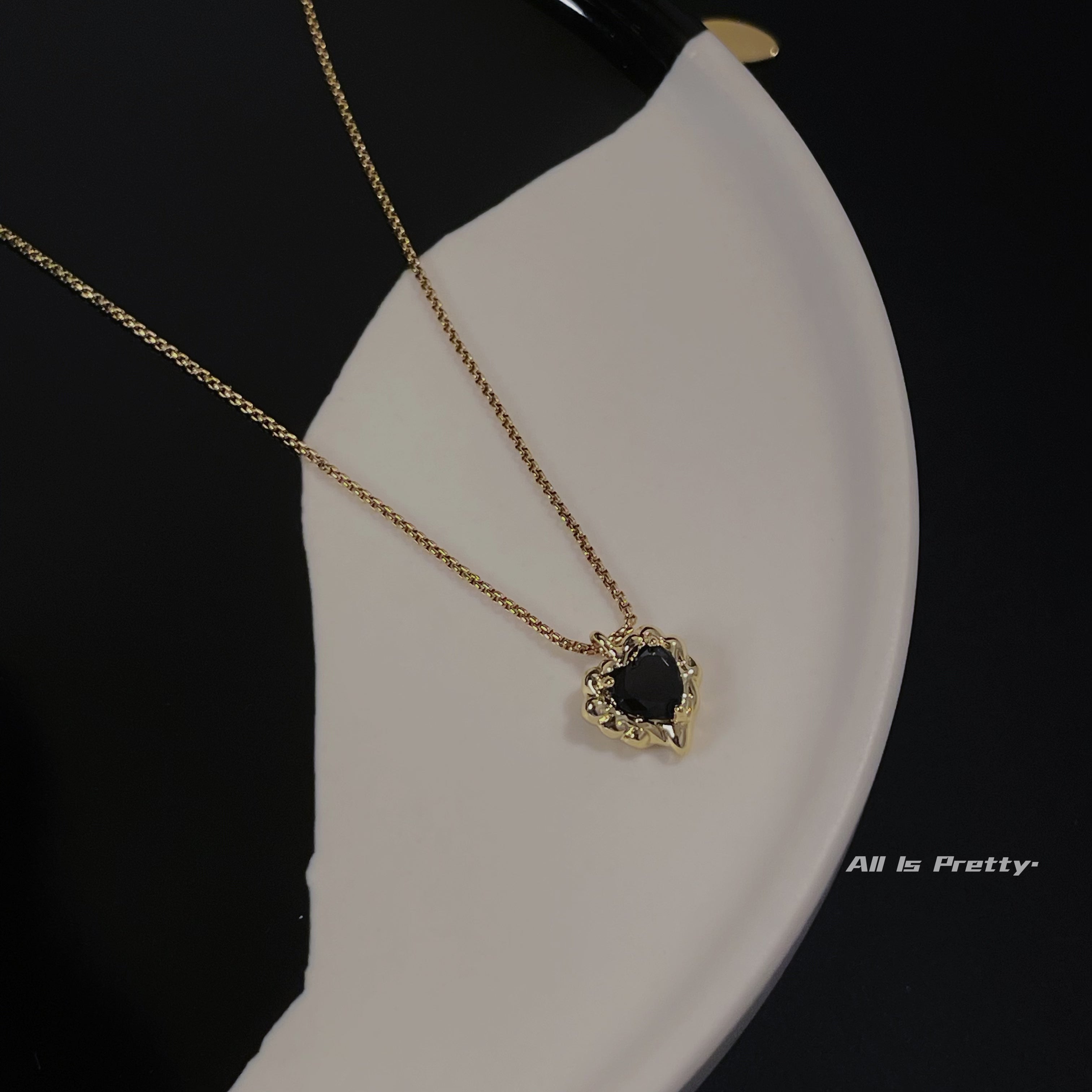 Onyx Heart Pendant Necklace
