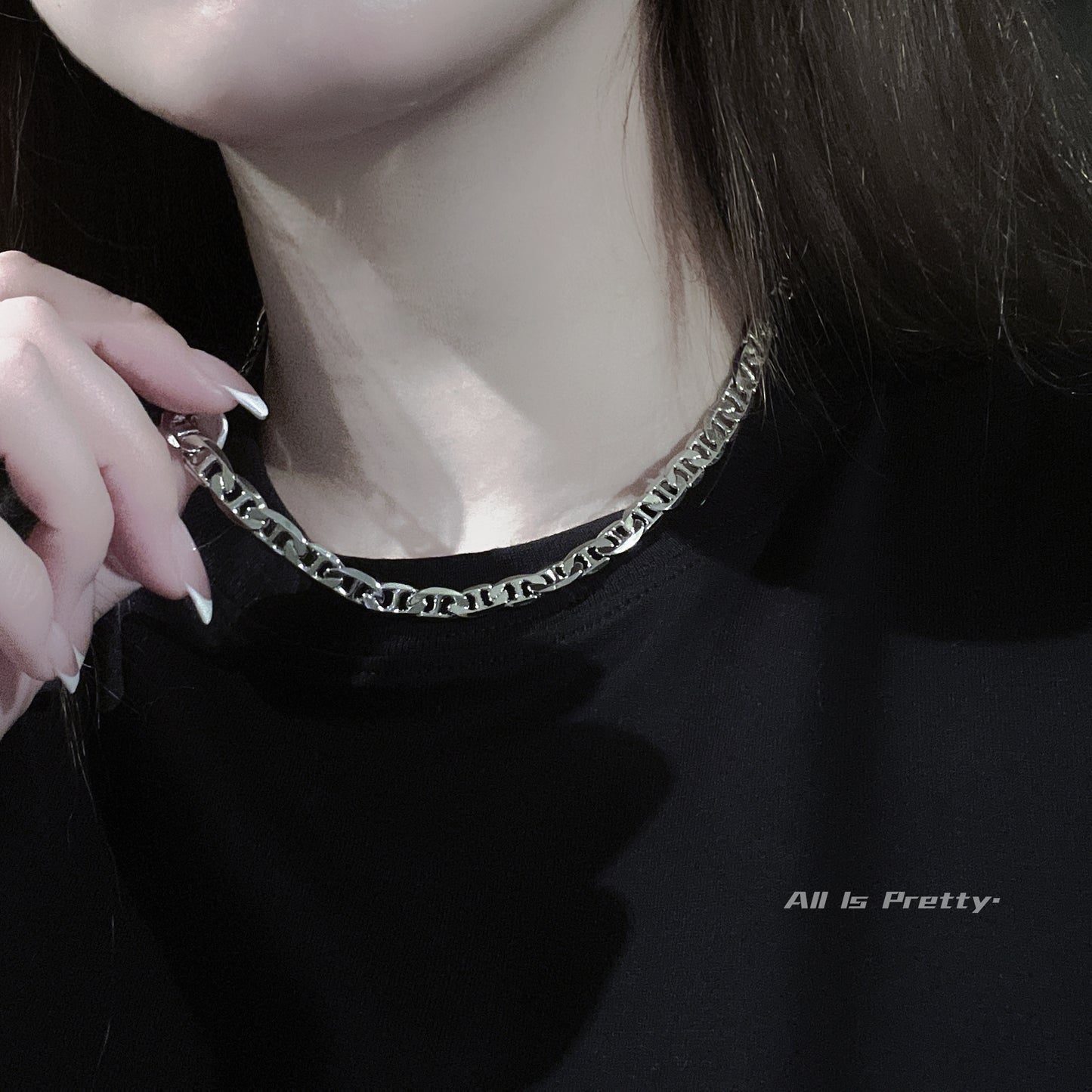 Flat Herringbone Chain Necklace