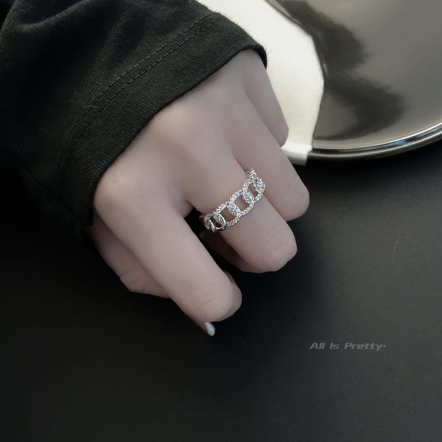Crystal chain open ring