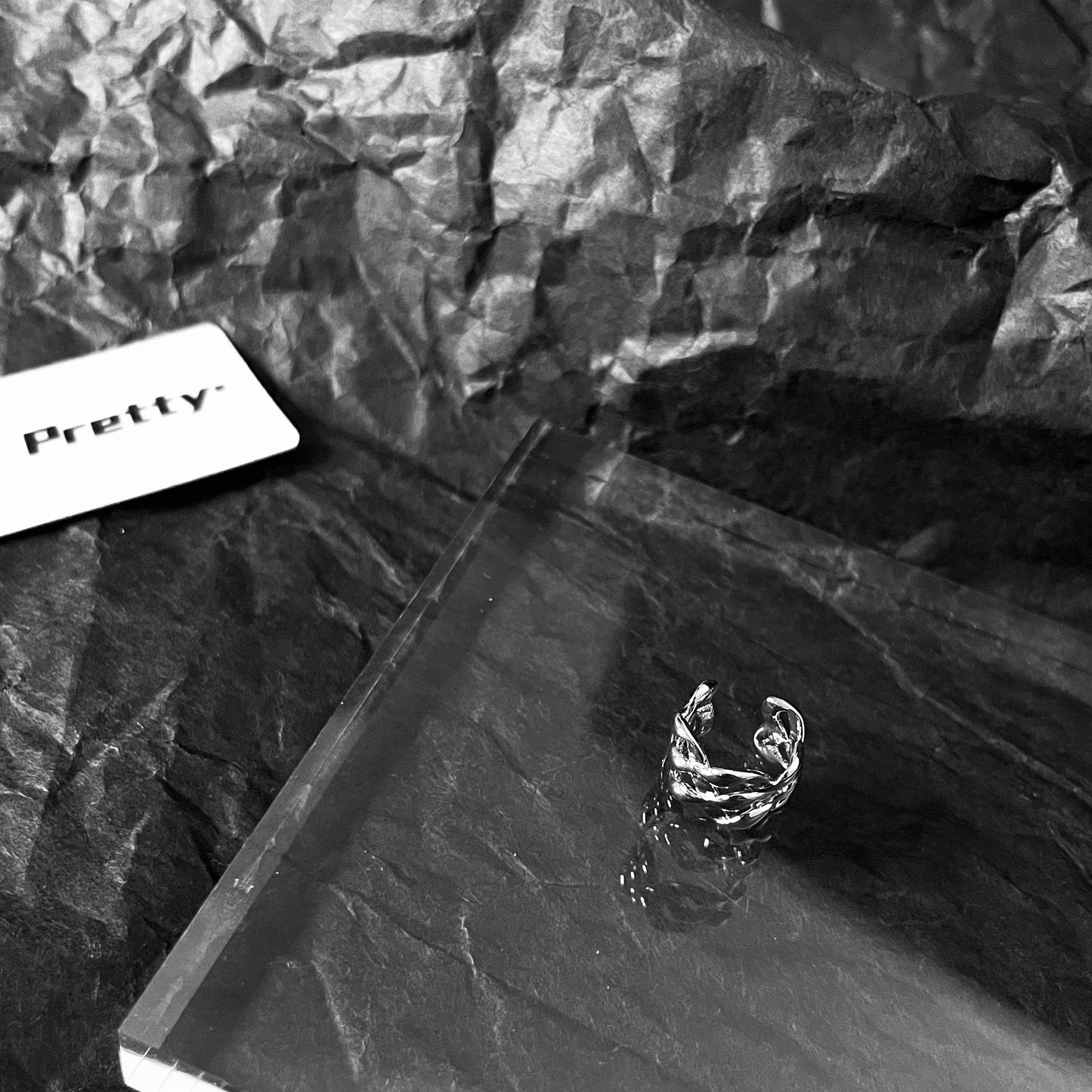 Unisex chunky minimalist earring cuff(single)