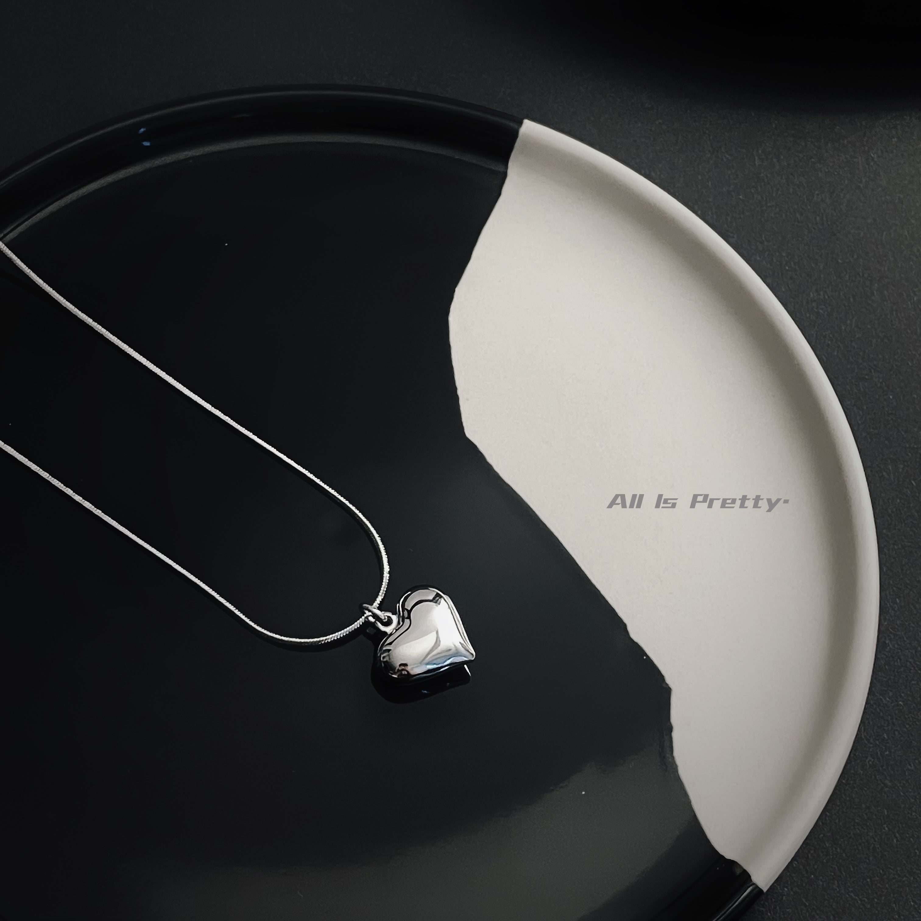 White gold plated heart pendant necklace