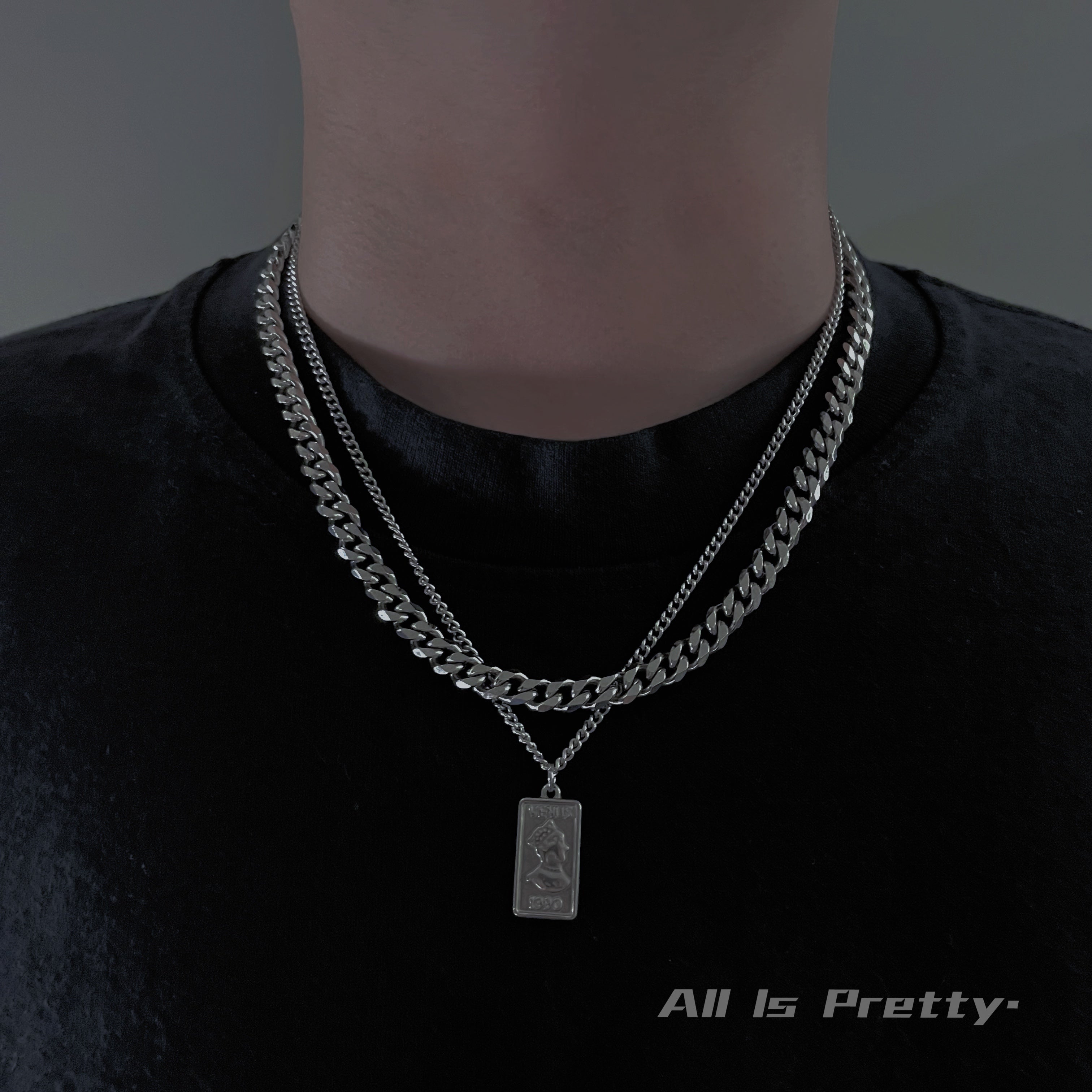 Double layered King pendant necklace