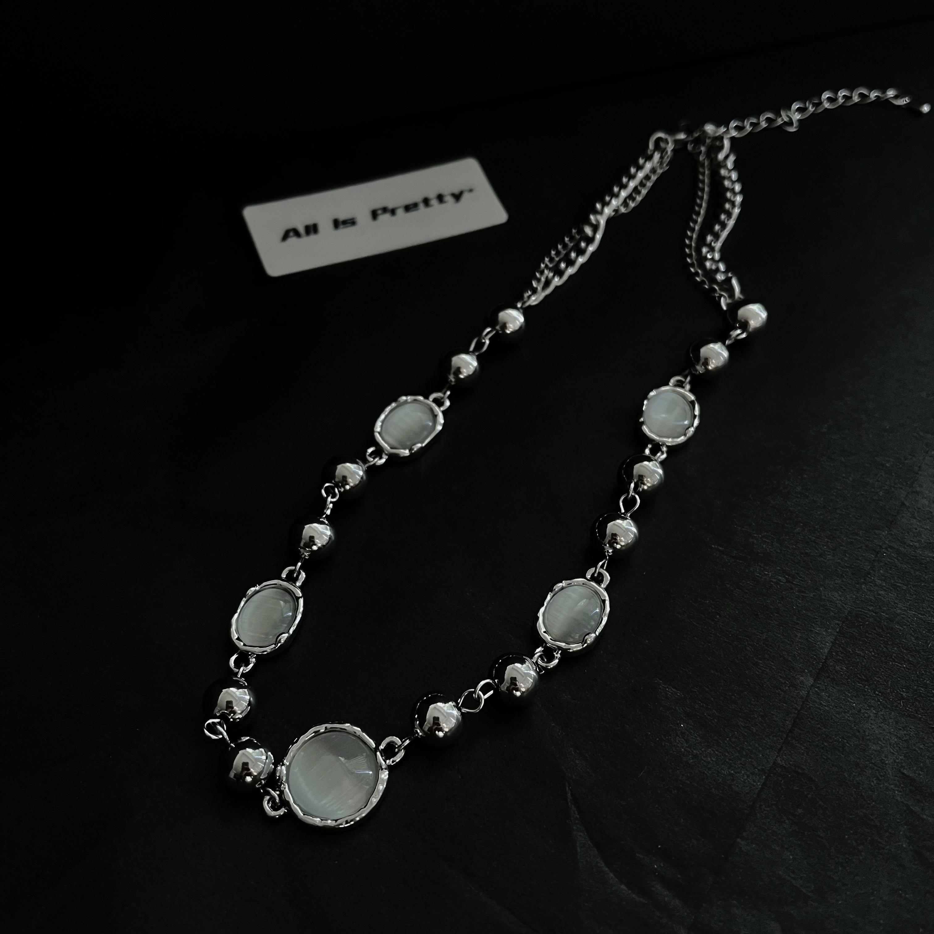 Stylish link necklace