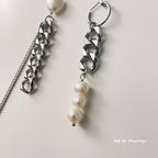Unbalanced pearl chain earrings