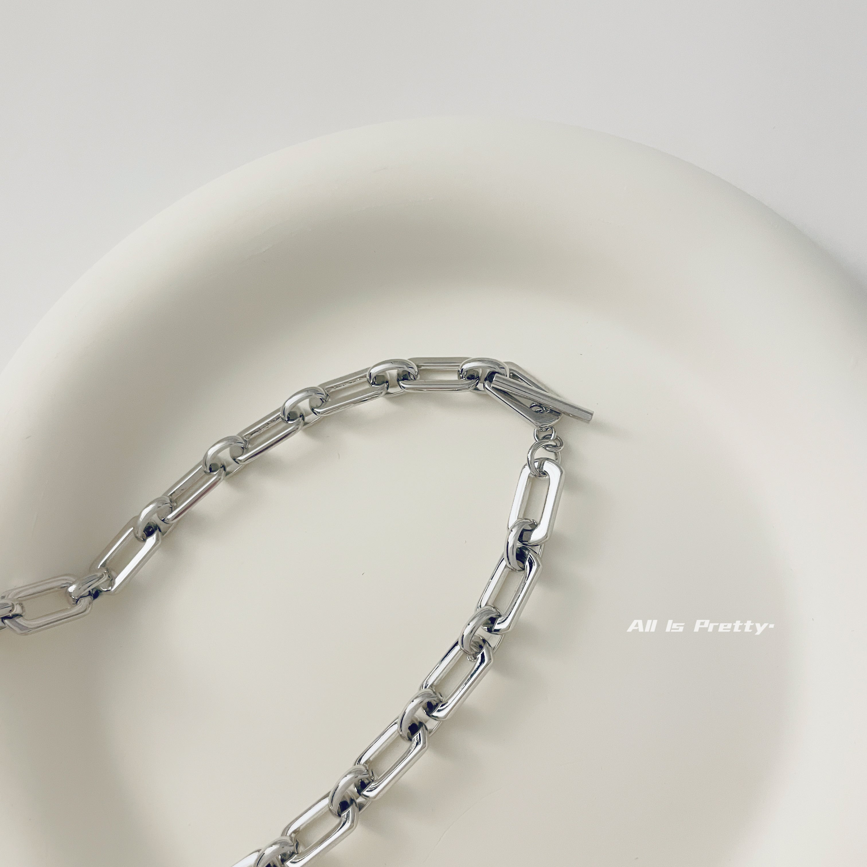 Pearl Pendant Block Chain Necklace