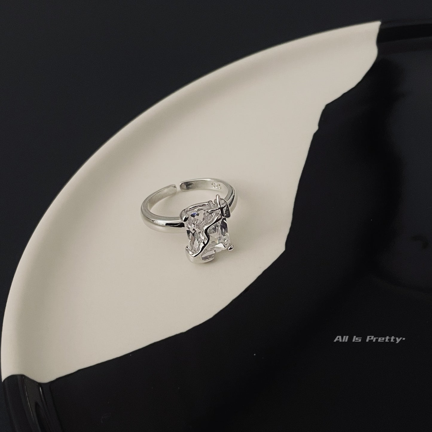 Crystal star ring